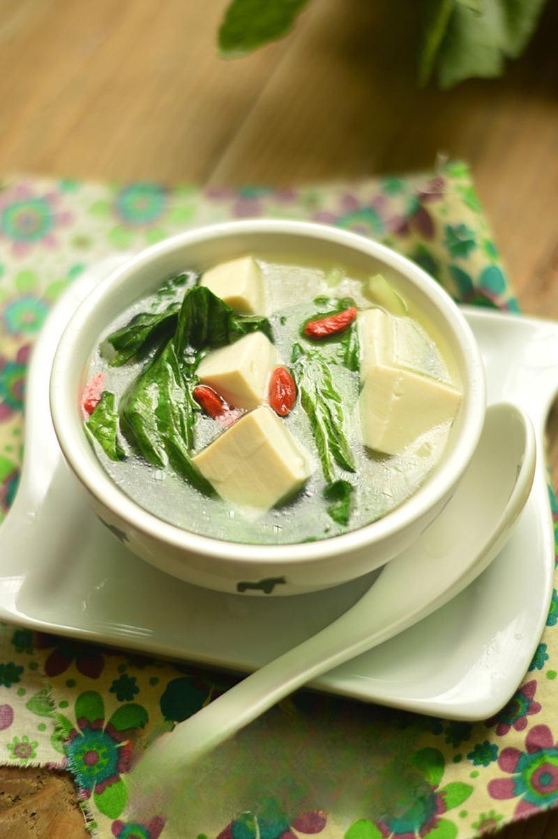 Cabbage and Tofu Soup recipe photo