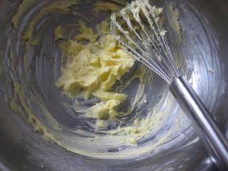 Easy Butter Cookies Recipe step 2: Add the confectioner's sugar and mix until well combined.