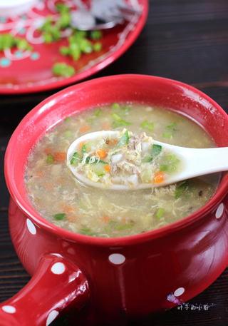 Beef and Vegetable Egg Drop Soup step 17: Transfer to serving bowls, garnish with green onion greens, and serve hot.