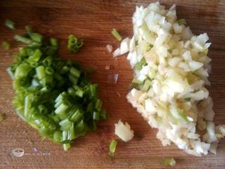 Beef and Vegetable Egg Drop Soup step 6: Finely mince the ginger, garlic, and green onion. Separate the green onion white