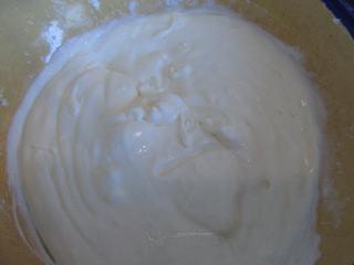 Creamy Yogurt Strawberry Ice Cream step 4: Mix until smooth and fully combined.