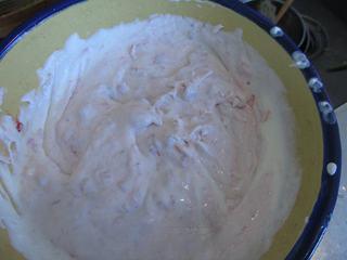 Creamy Yogurt Strawberry Ice Cream step 6: Stir until the jam is evenly incorporated and the mixture is smooth.