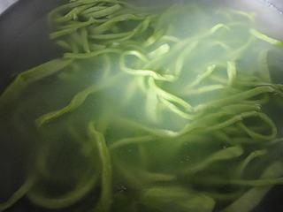 Spinach Handmade Noodles step 7: Bring a large pot of water to a boil and cook the noodles until tender and cooke