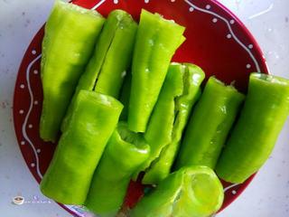Tiger Skin Green Peppers step 4: In a small bowl, combine soy sauce, vinegar, sugar, oyster sauce, water, sesame