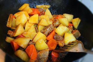 Beef and Vegetable Stew step 8: Transfer everything to a pressure cooker and cook using the beef or stew setting