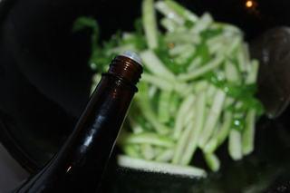 Stir-Fried Cucumber Peel and Green Peppers step 7: Add a splash of light soy sauce, toss everything together, and serve immediately