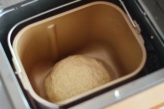 Whole Wheat Sandwich Bread Recipe step 2: Allow the dough to ferment for about 1 hour and 30 minutes, or until nearly doub