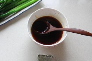 Blanched Chinese Broccoli with Oyster Sauce step 5: In a small bowl, combine the steamed fish soy sauce, oyster sauce, water, and su