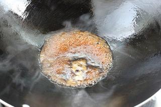 Blanched Chinese Broccoli with Oyster Sauce step 7: Pour in the sauce mixture and simmer gently for 30–60 seconds, stirring constant