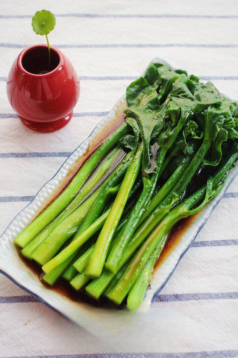 Blanched Chinese Broccoli with Oyster Sauce recipe photo