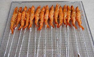 Oven-Baked Salt and Pepper Shrimp Recipe step 8: Remove from the oven and sprinkle seasoned salt evenly over both sides.
