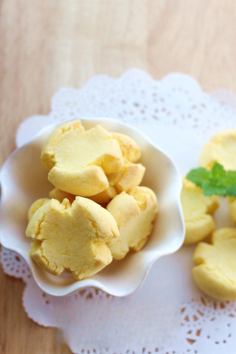 Melt-in-Your-Mouth Cornstarch Cookies recipe photo