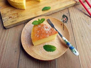 Cream Cheese Cake Recipe step 10: Cool the cake in the oven with the door slightly open. Once completely cooled, r