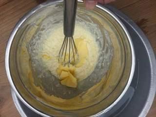 Cream Cheese Cake Recipe step 3: Heat the cream cheese and milk over a water bath until smooth, then add the butt