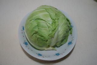 Stir-Fried Pancake Strips with Napa Cabbage step 2: Wash the napa cabbage thoroughly and use approximately half a head.