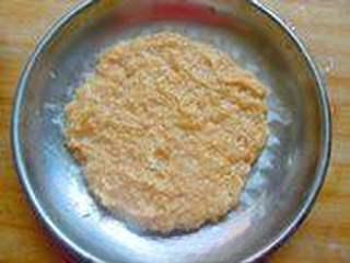 Chicken Breast Croquettes step 4: Spread the chicken mixture evenly onto a flat plate, forming a thick round layer