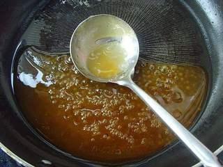 Candied Chinese Yam Recipe step 8: Continue cooking until the syrup turns light golden and forms thin threads. Avoi