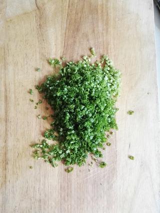 Whole Wheat Scallion Pancakes step 5: Finely chop the scallions.