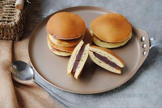 Japanese Dorayaki Recipe step 15: Serve and enjoy.
