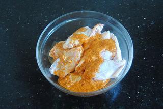Orleans Chicken Wings Recipe step 3: Place the chicken wingettes into a large mixing bowl.