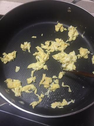 Leftover Fried Rice Recipe step 2: Beat the eggs and scramble them in a lightly oiled pan until just cooked. Remove