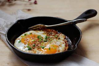 Aromatic Egg Pancake step 8: Serve immediately while hot.