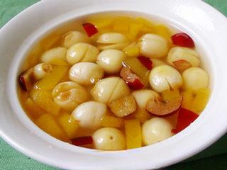 Sweet Lotus Seed Pudding step 9: Pour the warm syrup evenly over the lotus seed mixture. Chill before serving for