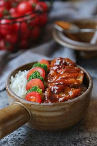 Braised Chicken Thighs with Cherry Tomatoes and Broccoli step 10: Serve immediately and enjoy.