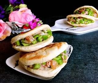 Pan-Fried Flatbread with Preserved Pork Recipe step 15: Serve warm and enjoy.