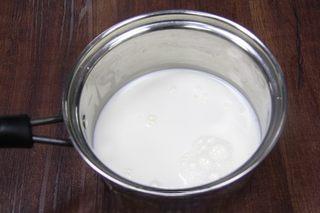Double-Skin Milk Pudding with Red Beans step 1: Heat the milk in a saucepan over medium-low heat until hot but not boiling.