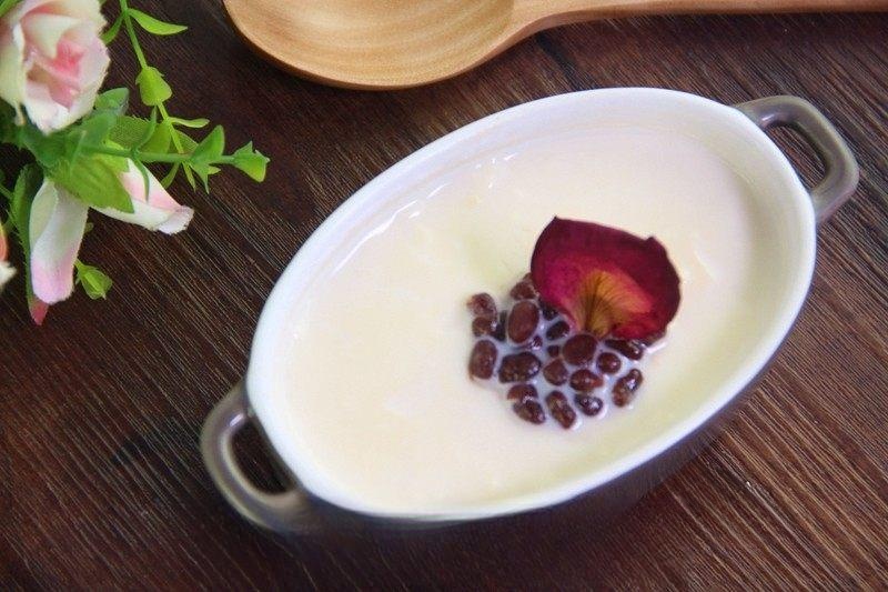 Double-Skin Milk Pudding with Red Beans recipe photo