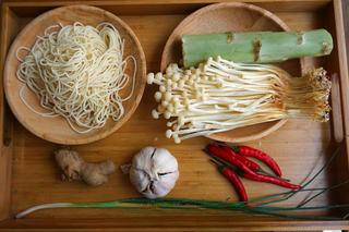 Sichuan Spicy Cold Noodles Recipe step 1: Prepare all ingredients.