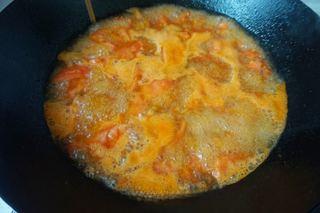 Tomato and Dough Drop Soup step 7: Pour in enough water to make the soup, bring to a boil, and simmer for a few min
