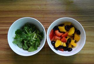 Roasted Enoki Mushroom Salad step 5: Slice the red and yellow bell peppers into thin strips. Slice the olives and rou