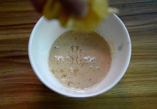 Roasted Enoki Mushroom Salad step 6: In a large bowl, combine the roasted sesame dressing, minced garlic, black peppe