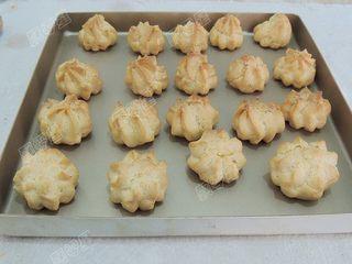 Classic Cream Puffs step 17: Reduce the oven temperature to 180°C (355°F) and continue baking for 25 minutes