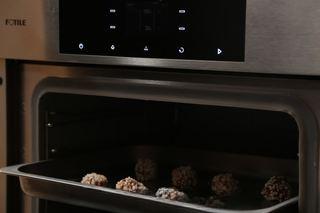 Steamed Glutinous Rice Meatballs step 5: Steam at 100°C (212°F) for 20 minutes, or until the meatballs are fully cooked a