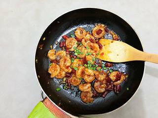Spicy Garlic Shrimp with Doubanjiang step 10: Cook until the shrimp turn pink and are fully cooked through. Garnish with chopp