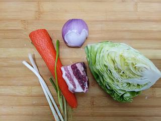 Stir-Fried Rice Noodles with Pork and Vegetables step 4: Prepare the vegetables and pork belly.