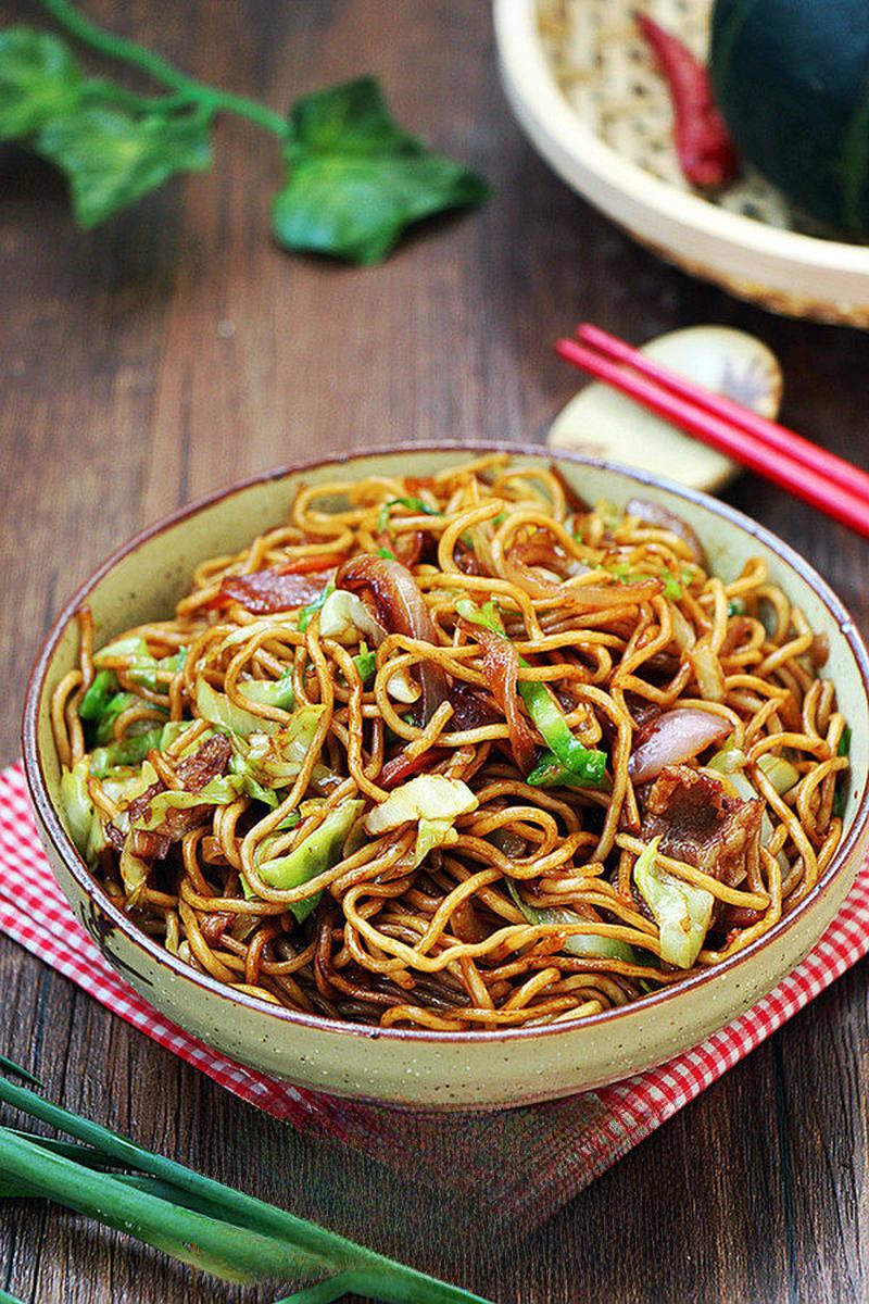 Stir-Fried Rice Noodles with Pork and Vegetables recipe photo