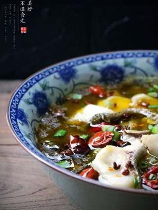 Sichuan Cod with Pickled Mustard Greens step 10: Serve while hot. The cod should be tender and delicate.