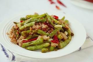 Stir-Fried String Beans with Minced Pork step 7: Transfer to a serving plate and sprinkle with white sesame seeds if desired.