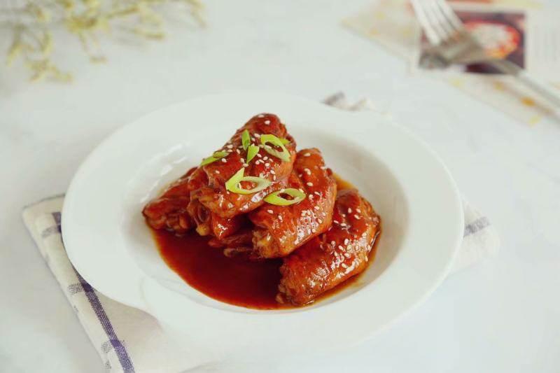 Braised Chicken Wings with Sweet and Savory Flavor recipe photo