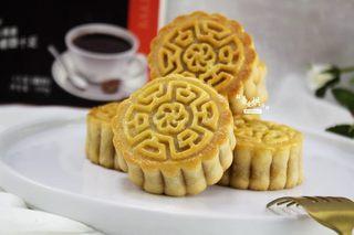 Five-Nut Mooncakes step 16: Allow the baked mooncakes to cool completely. Store in an airtight container for