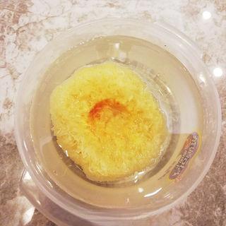 Lotus Seed and White Fungus Dessert Soup step 1: Soak the white fungus in water for about 30 minutes, or until softened.