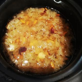 Lotus Seed and White Fungus Dessert Soup step 9: Simmer for 30 minutes more. Remove from the heat and let the soup rest for a few