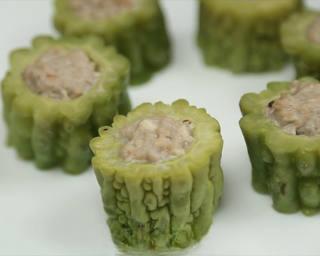 Steamed Stuffed Bitter Melon step 11: Steam over boiling water for about 10 minutes, then transfer to a serving plate.