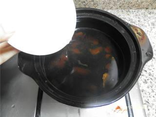 Four-Ingredient Herbal Soup step 3: Add the soaking liquid and enough additional water to total about 2 bowls.