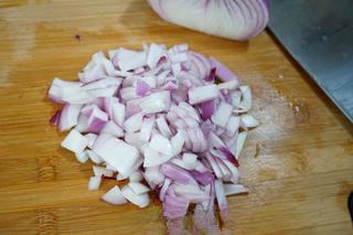 Braised Pork Belly with Mushrooms and Eggs step 4: Finely dice the onions.
