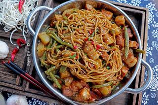 Braised Green Beans, Pork Belly and Noodles step 11: Once the noodles are tender and the sauce has been absorbed, gently toss everyth